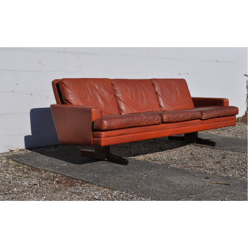 Vintage 3-seater sofa model 807 Norwegian leather and Rosewood Frederik Kayser 1965