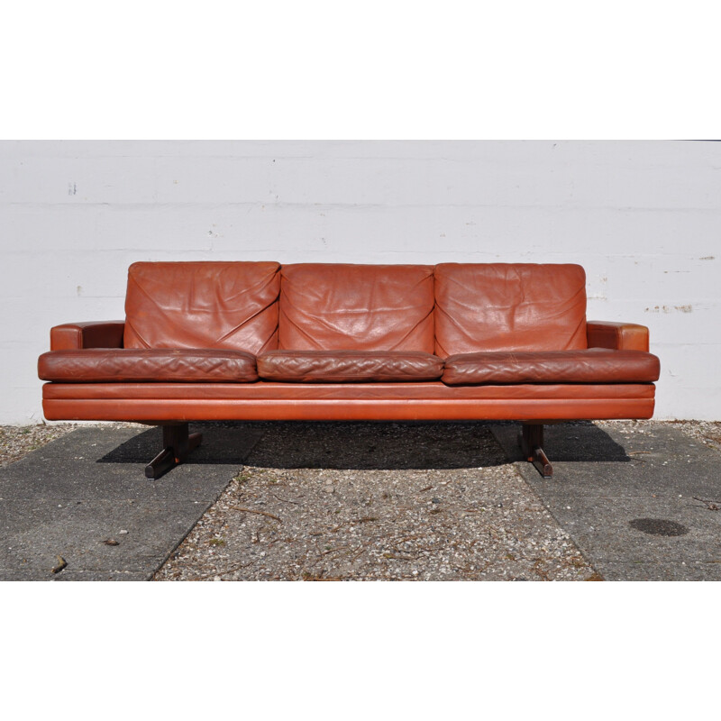 Vintage 3-seater sofa model 807 Norwegian leather and Rosewood Frederik Kayser 1965