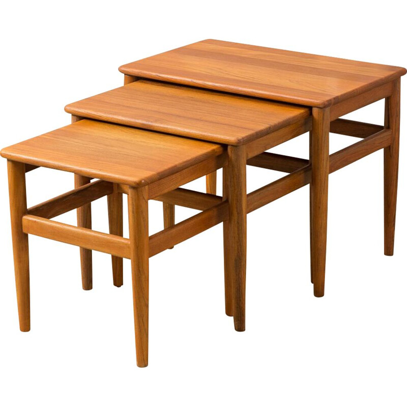 Vintage nesting tables 1960