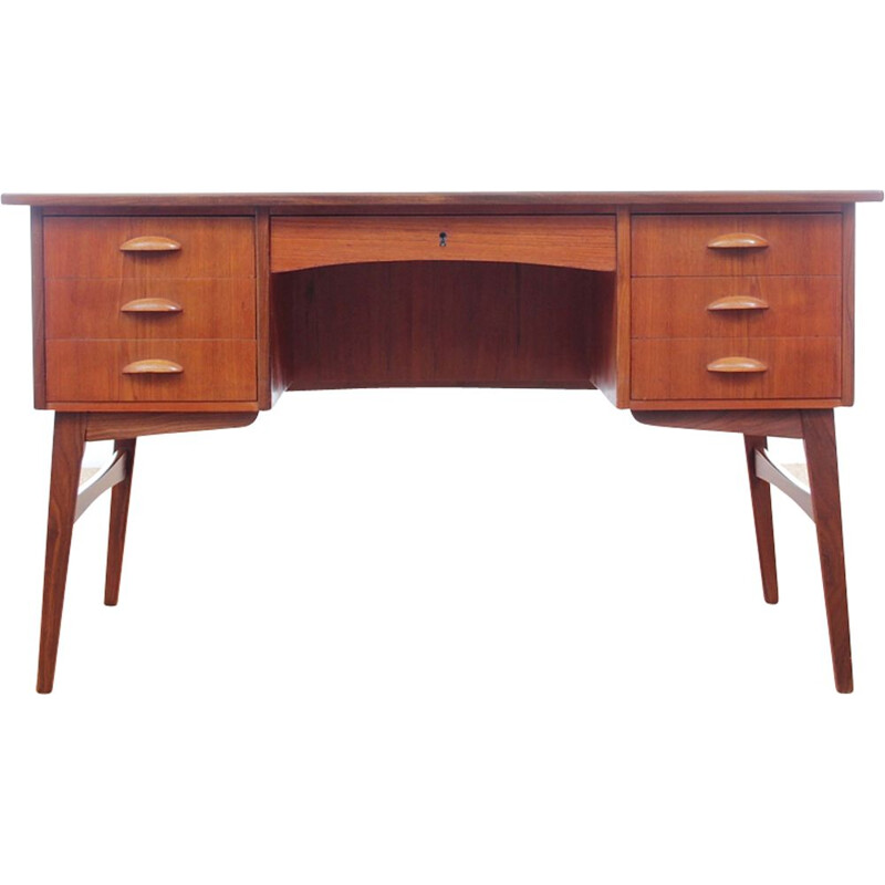 Vintage desk in teak Scandinavian