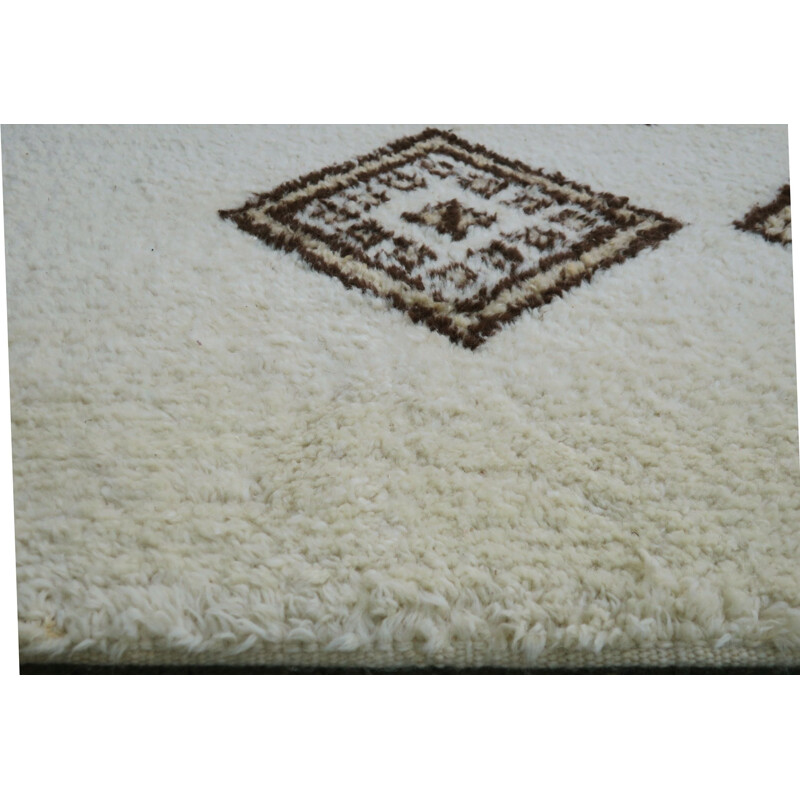 Vintage hand knotted beni ourain rug creamy white sparse decoration