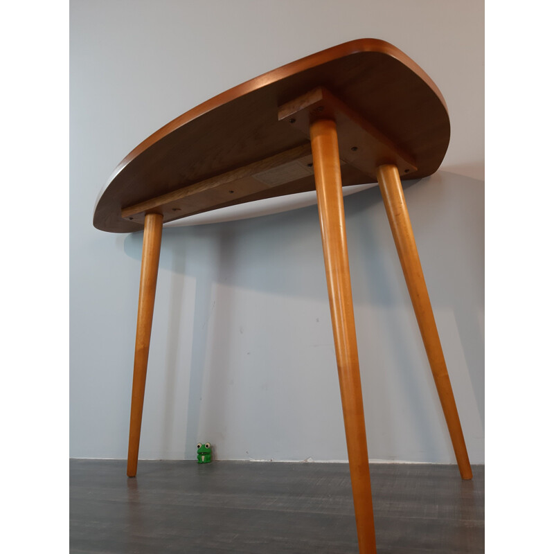 Table vintage tripode Boomerang par Ledenicky Nabytek