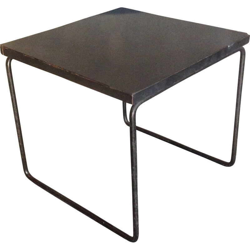Table d'appoint noire en mélaminé et métal, Pierre GUARICHE - 1950