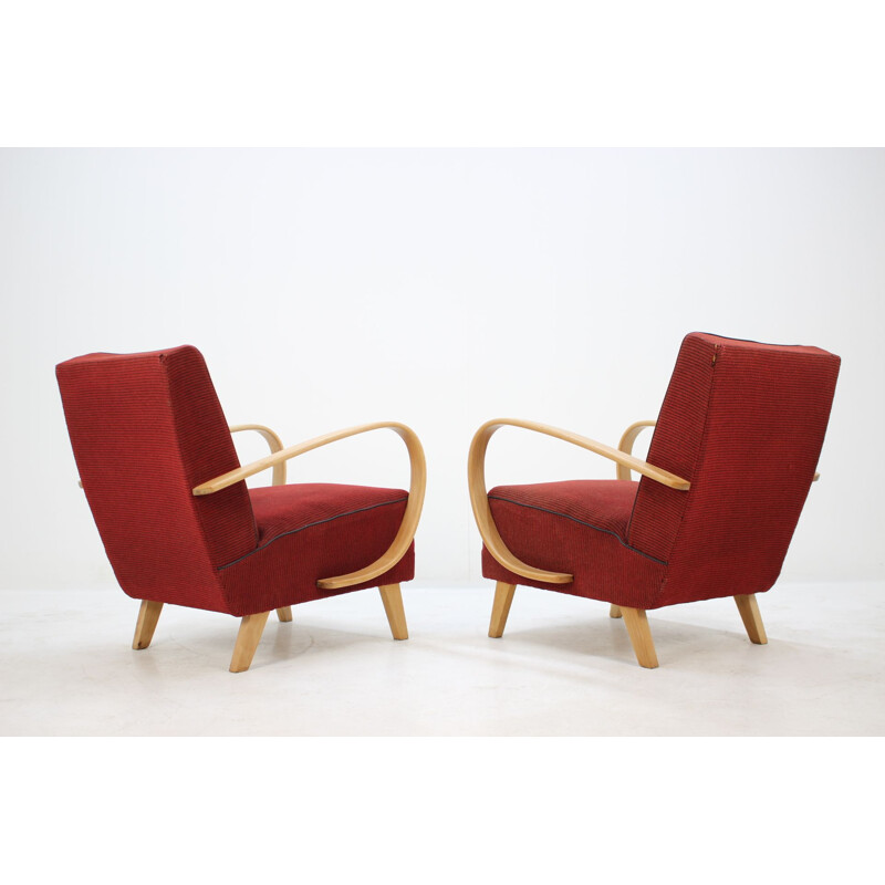 Set of 2 vintage armchairs by Jindřich Halabala in oak and red fabric 1950