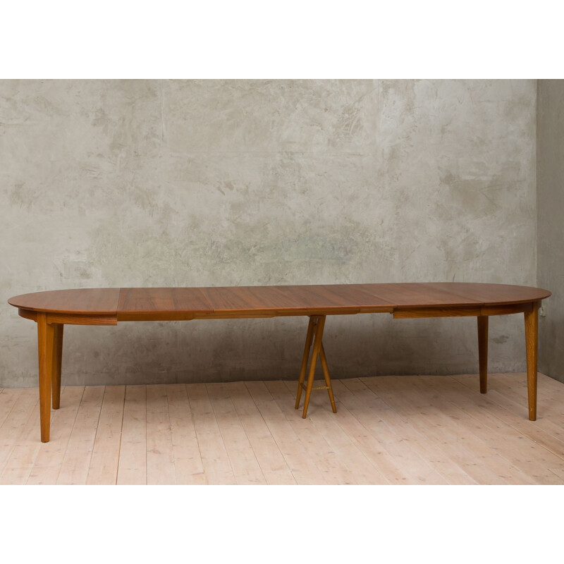 Vintage extendable table for Soro in teak and oak 1960