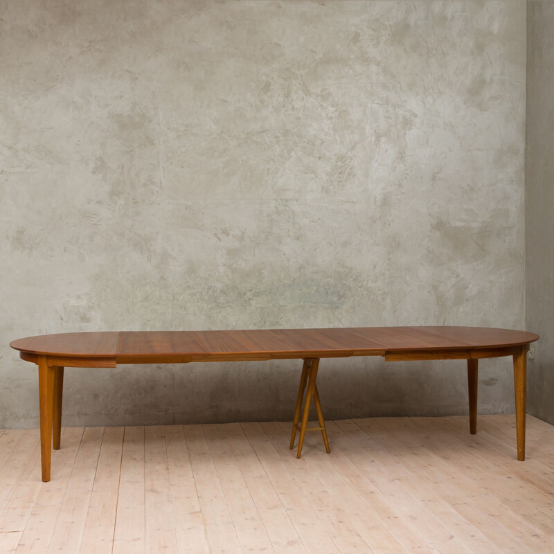 Vintage extendable table for Soro in teak and oak 1960