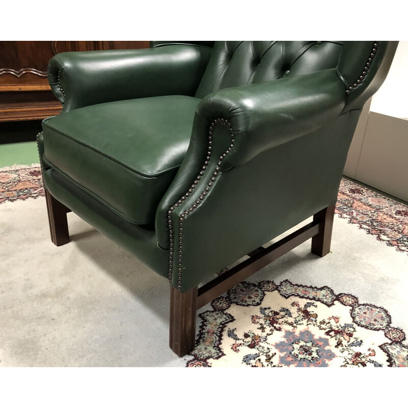 Vintage Chesterfield armchair in green leather 1970