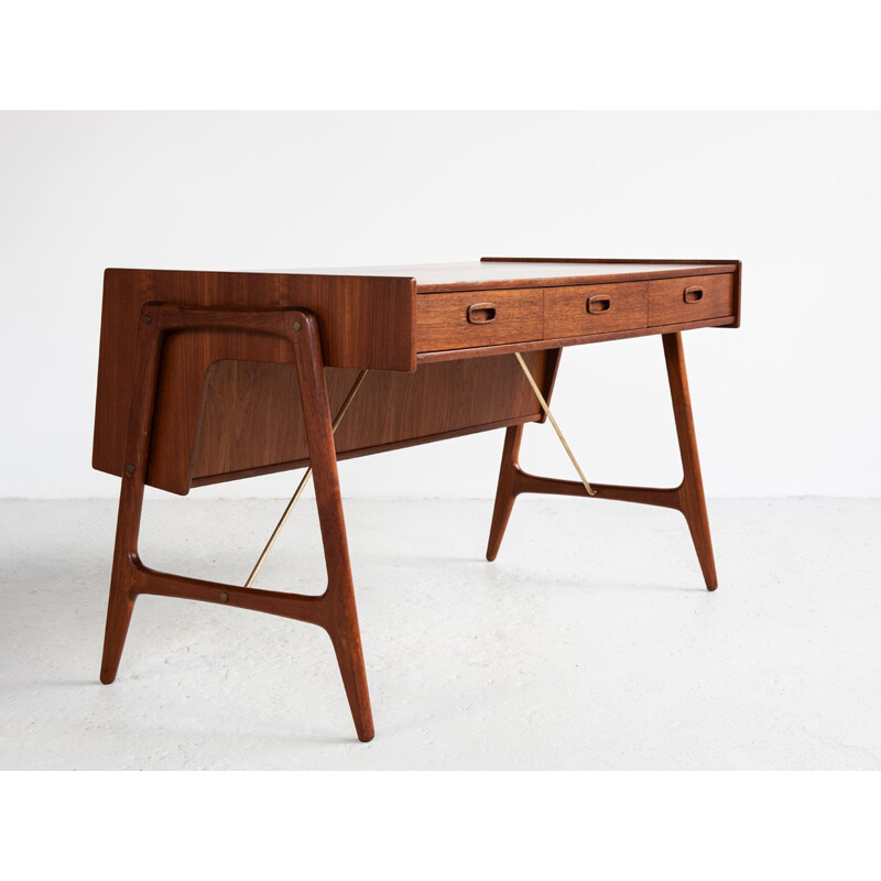 Vintage scandinavian desk by Arne Wahl Iversen in teak 1960