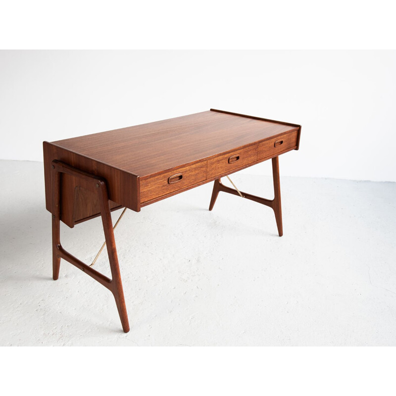 Vintage scandinavian desk by Arne Wahl Iversen in teak 1960