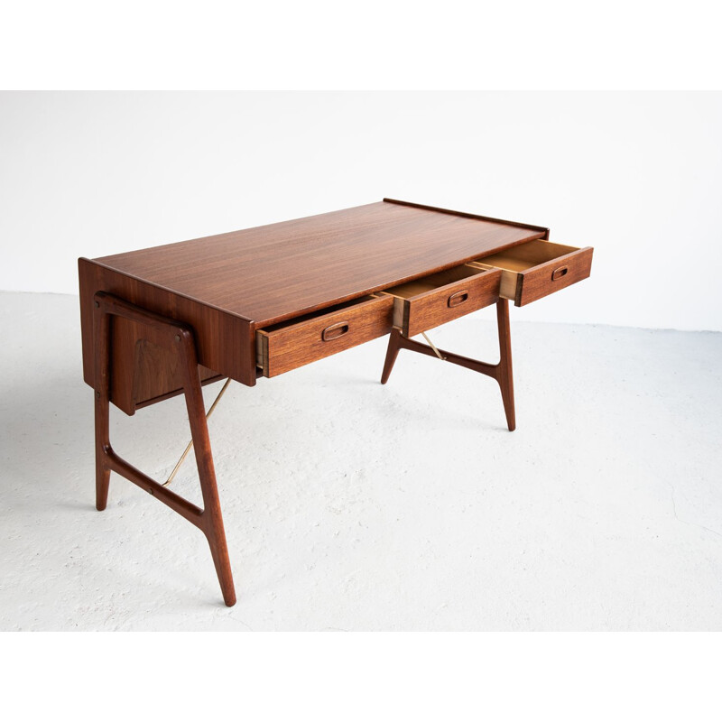 Vintage scandinavian desk by Arne Wahl Iversen in teak 1960