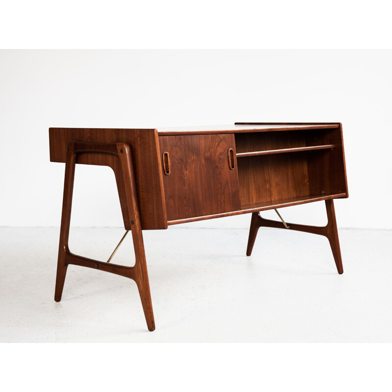 Vintage scandinavian desk by Arne Wahl Iversen in teak 1960