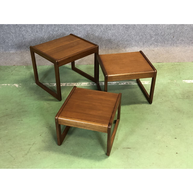 Vintage nesting tables in teak 70s