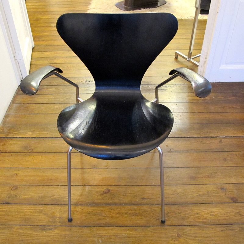 Chaise 3207 en bois laqué noir et métal, Arne JACOBSEN - 1960