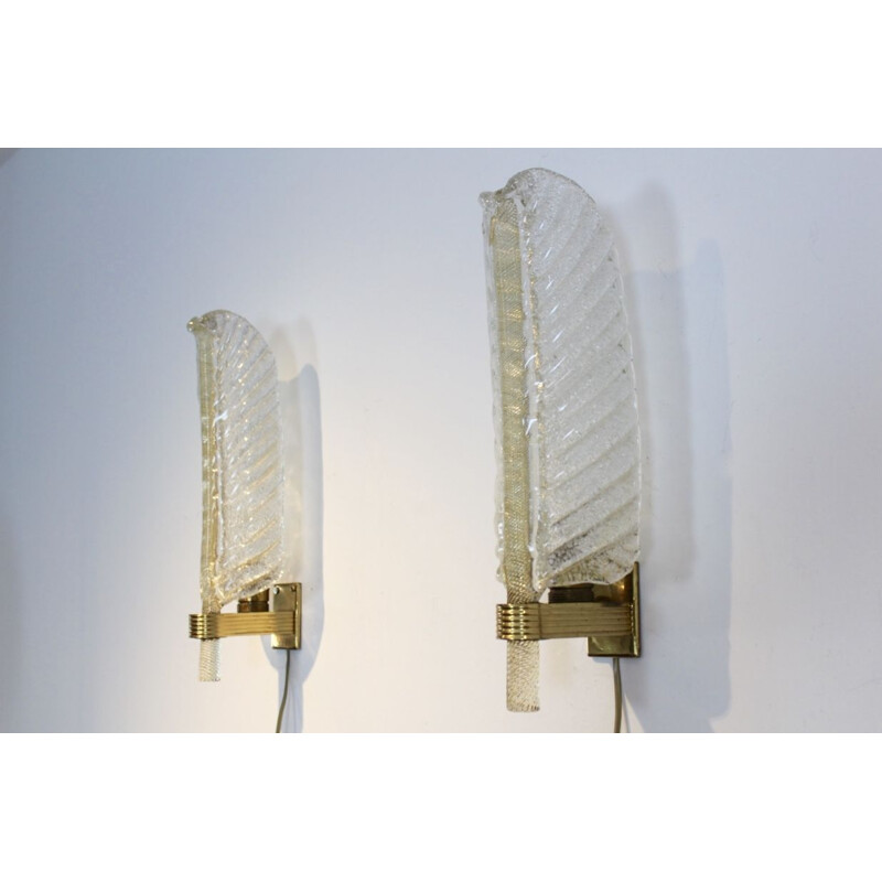 Pair of vintage leaf sconces for Barovier & Toso in Murano glass and brass