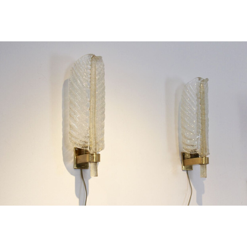 Pair of vintage leaf sconces for Barovier & Toso in Murano glass and brass