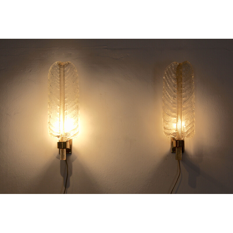 Pair of vintage leaf sconces for Barovier & Toso in Murano glass and brass