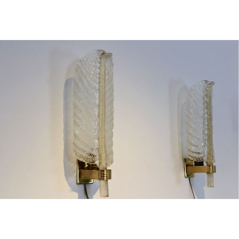 Pair of vintage leaf sconces for Barovier & Toso in Murano glass and brass