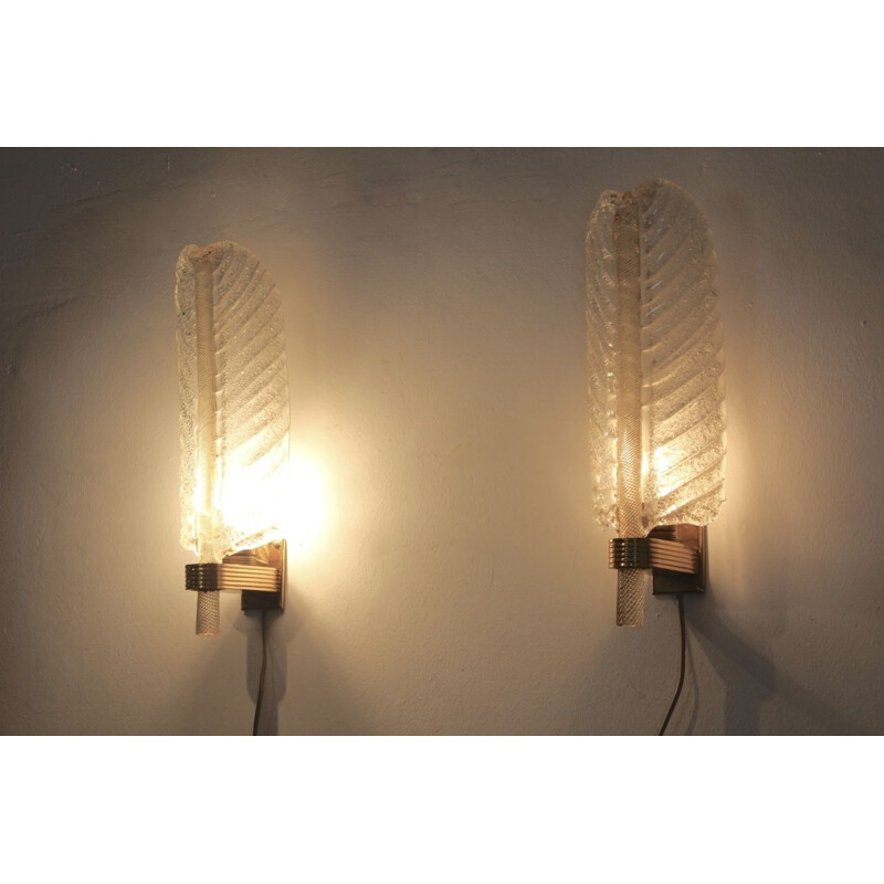 Pair of vintage leaf sconces for Barovier & Toso in Murano glass and brass