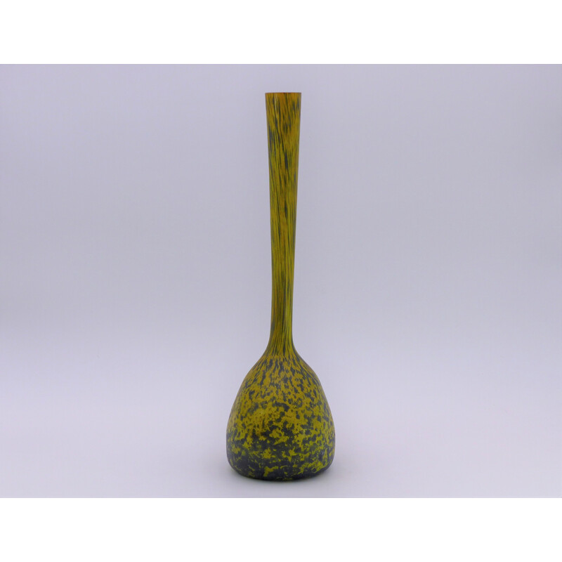 Vase vintage jaune de Delatte Nancy en verre 1930