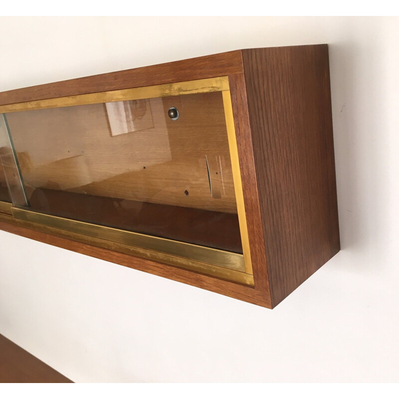 Enfilade vintage scandinave avec étagère murale en teck et laiton 1960 