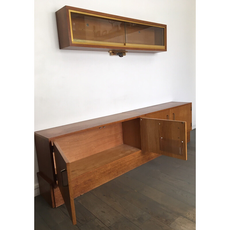 Enfilade vintage scandinave avec étagère murale en teck et laiton 1960 