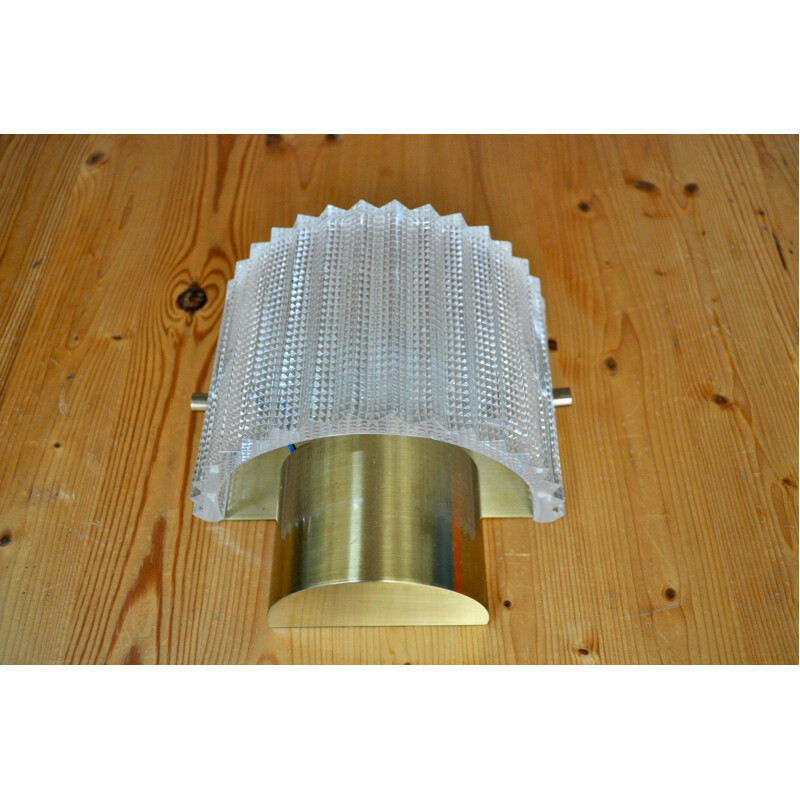 Vintage scandinavian sconce for Verrerie Orrefors in glass and brass 1960