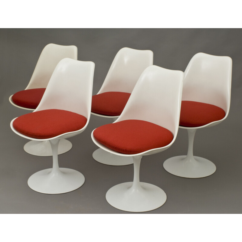 Set of 5 Tulip chairs by Eero Saarinen