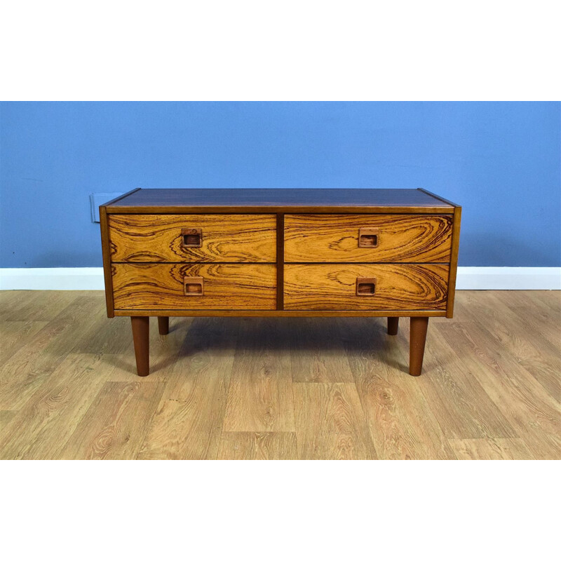 Danish chest of 4 drawers in rosewood