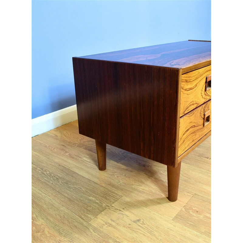 Danish chest of 4 drawers in rosewood