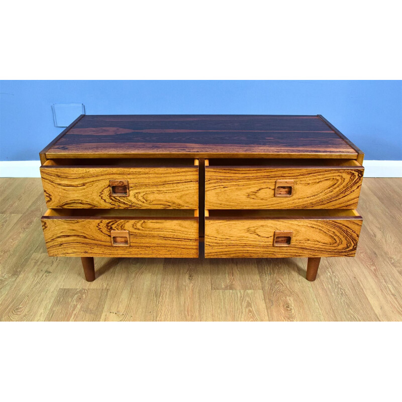 Danish chest of 4 drawers in rosewood