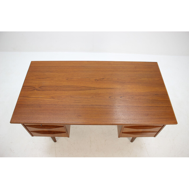 Vintage Writing Desk in Teak Danish 1960s 