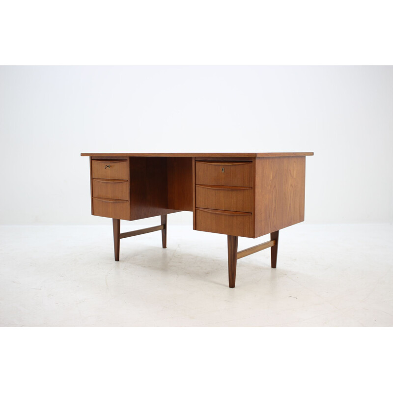 Vintage Writing Desk in Teak Danish 1960s 