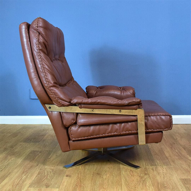 Fauteuil lounge pivotant vintage cuir marron suédois années 1970