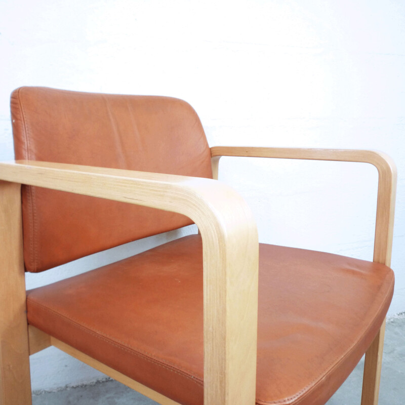 Sillón vintage de cuero marrón y haya, sueco de 1990