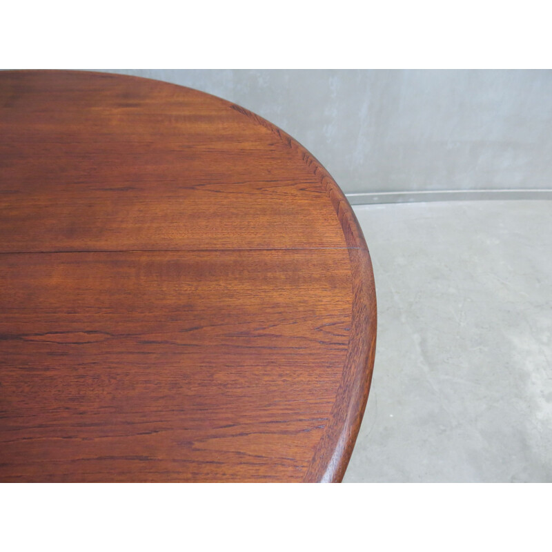 Vintage danish round dining table in teak 1960