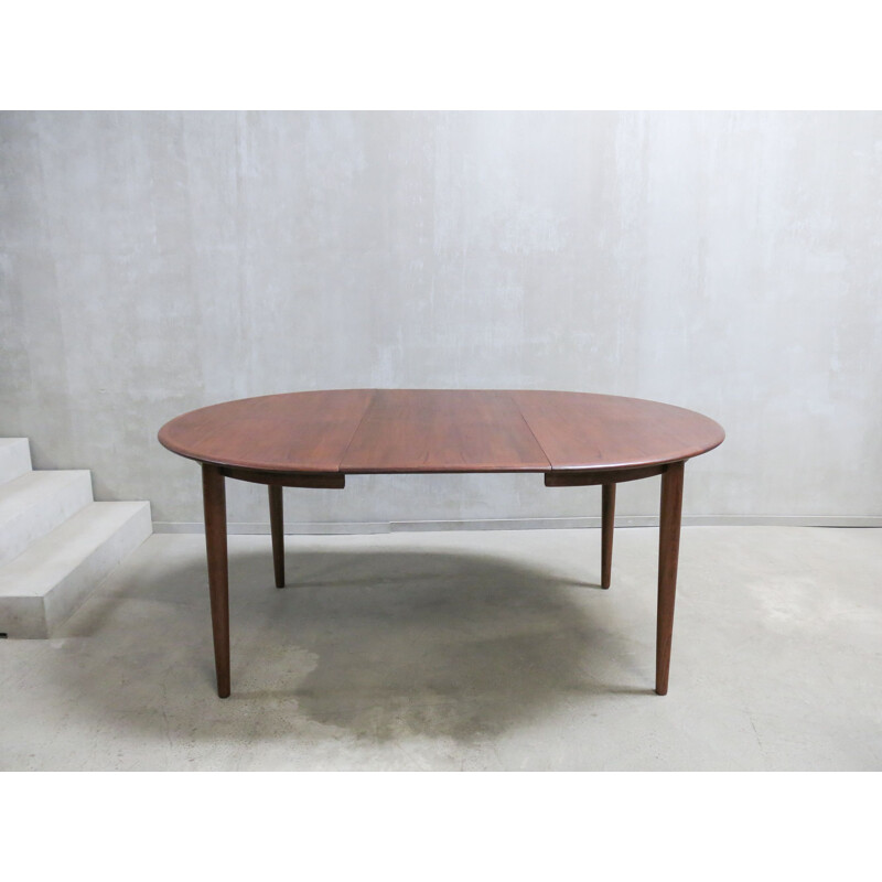 Vintage danish round dining table in teak 1960