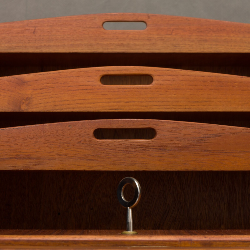 Vintage danish desk in teakwood 1950