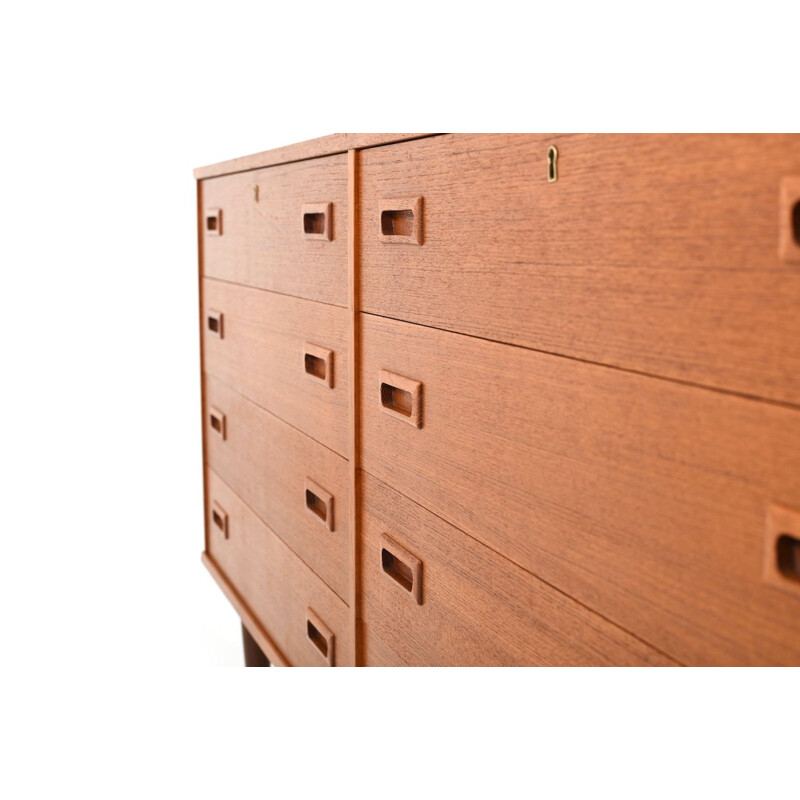 Vintage danish sideboard in teak with 8 drawers,1960