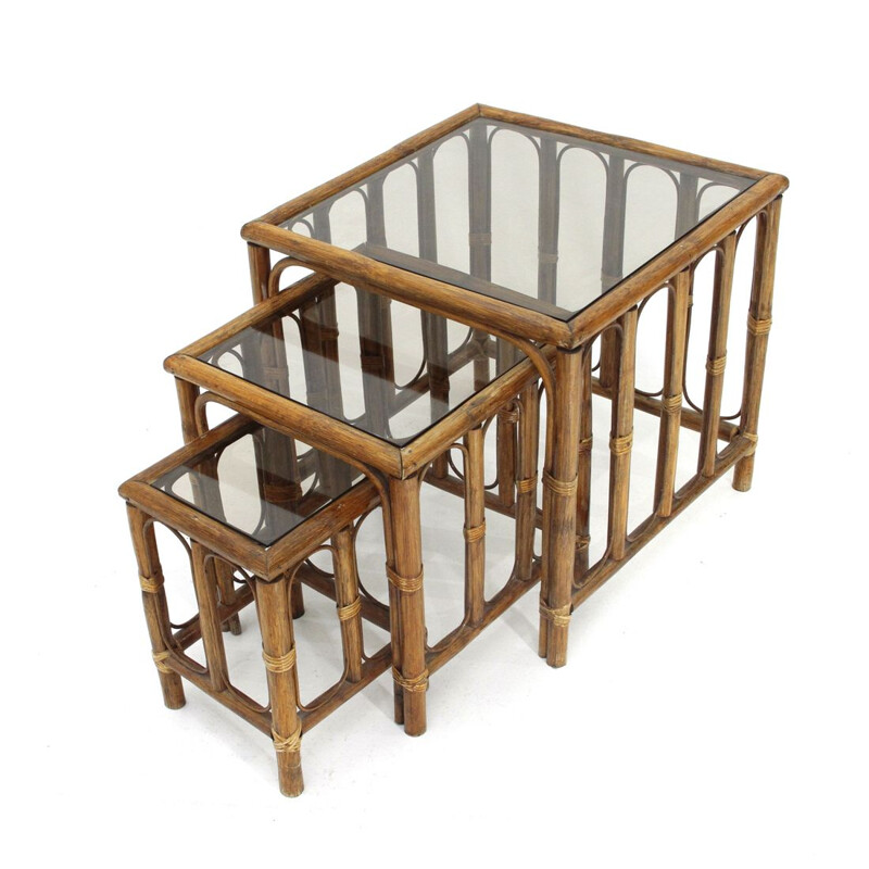 Vintage italian nesting tables in rattan 1970s