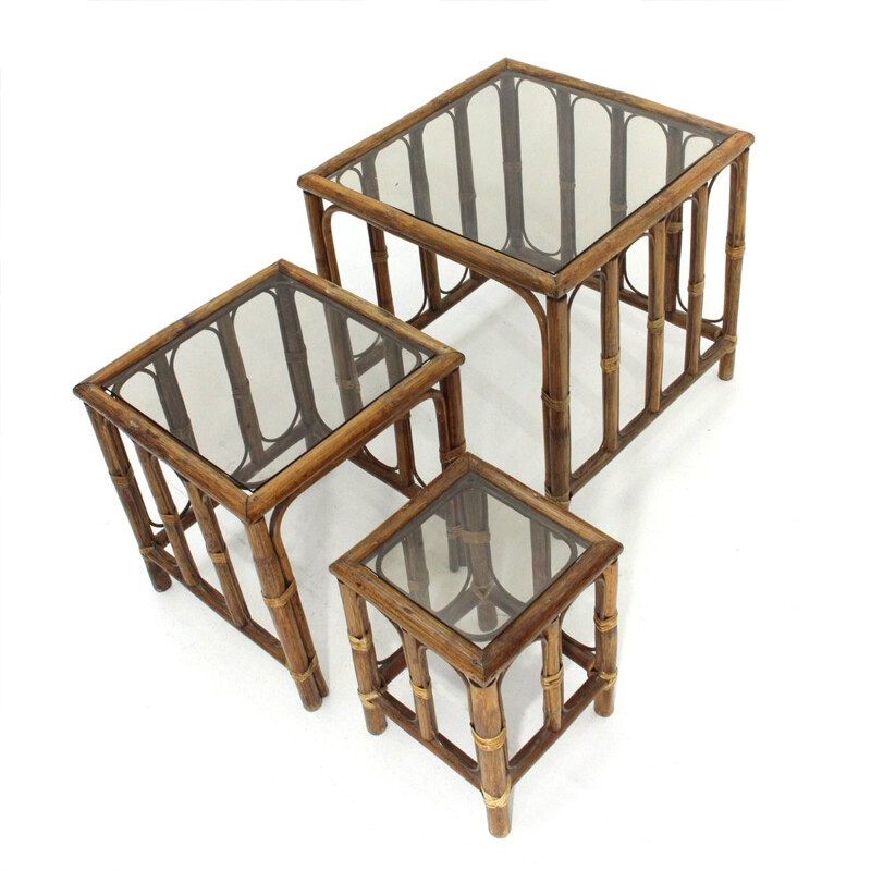 Vintage italian nesting tables in rattan 1970s