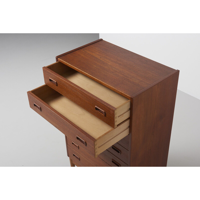 Vintage scandinavian chest of drawers in teak and oak 1950