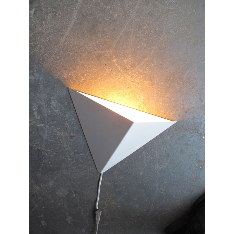 Vintage scandinavian white metal wall lamp by Horn 1950