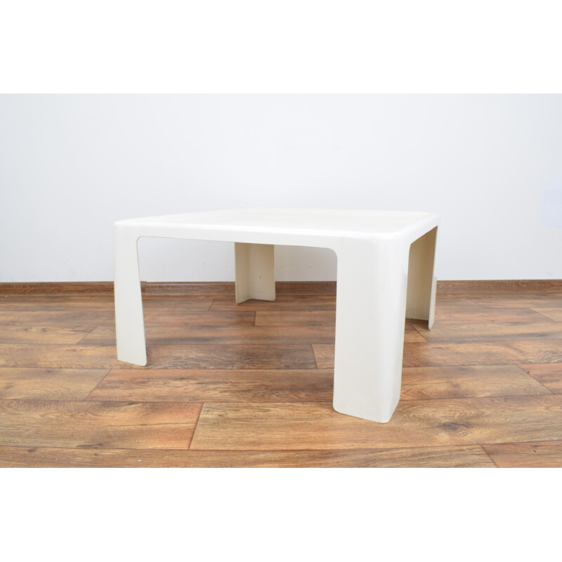 Table basse vintage en fibre de verre Amanta par Mario Bellini pour C&B Italia