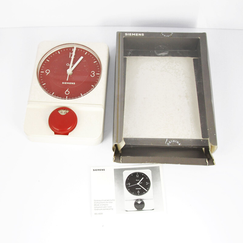 Vintage Siemens MU 4000 kitchen red clock, 90s.