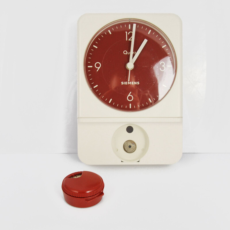 Vintage Siemens MU 4000 kitchen red clock, 90s.