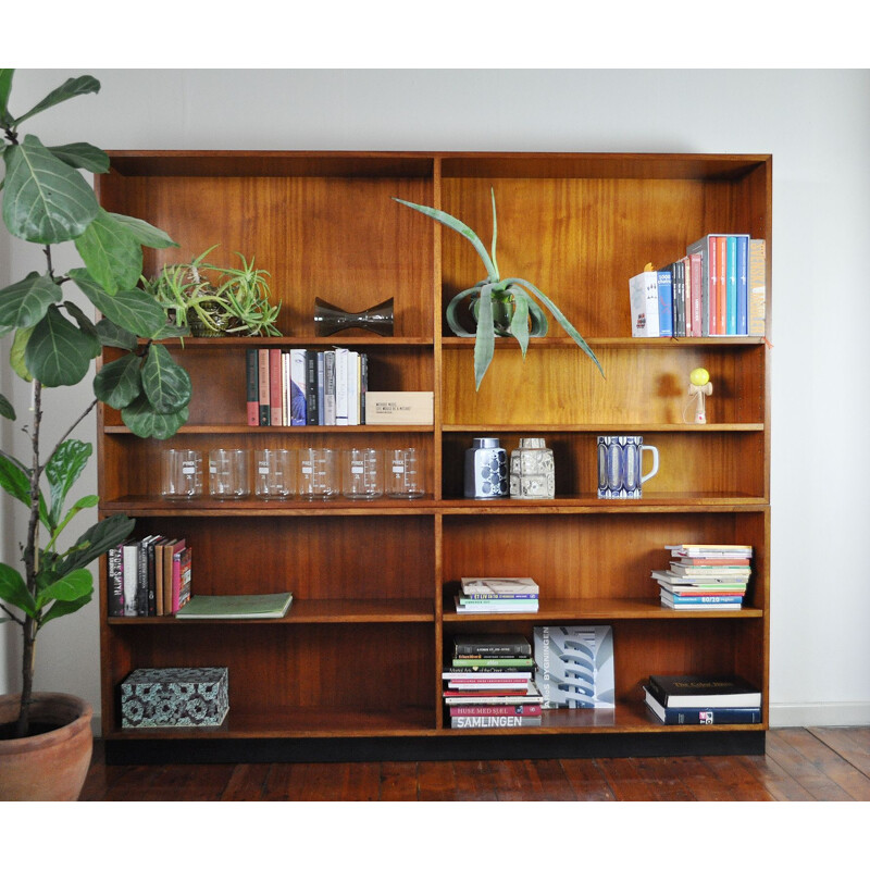 Vintage bookcase for Rasmussen in mahogany and brass 1930