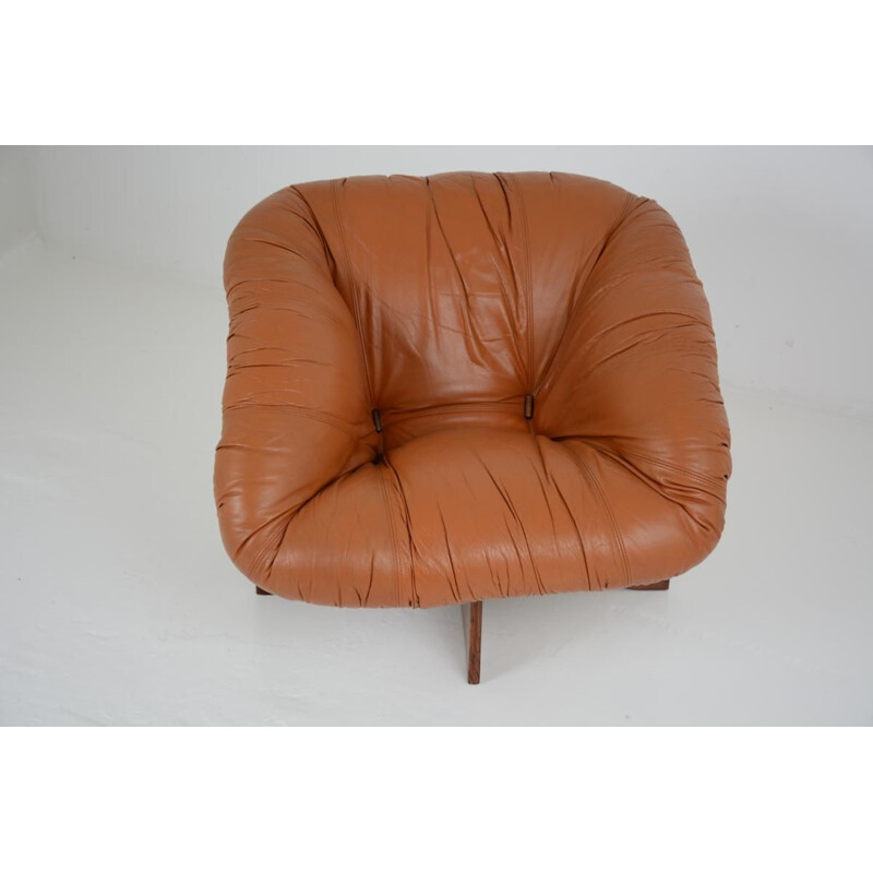 Fauteuil vintage palissandre et cuir par Percival Lafer Brésil