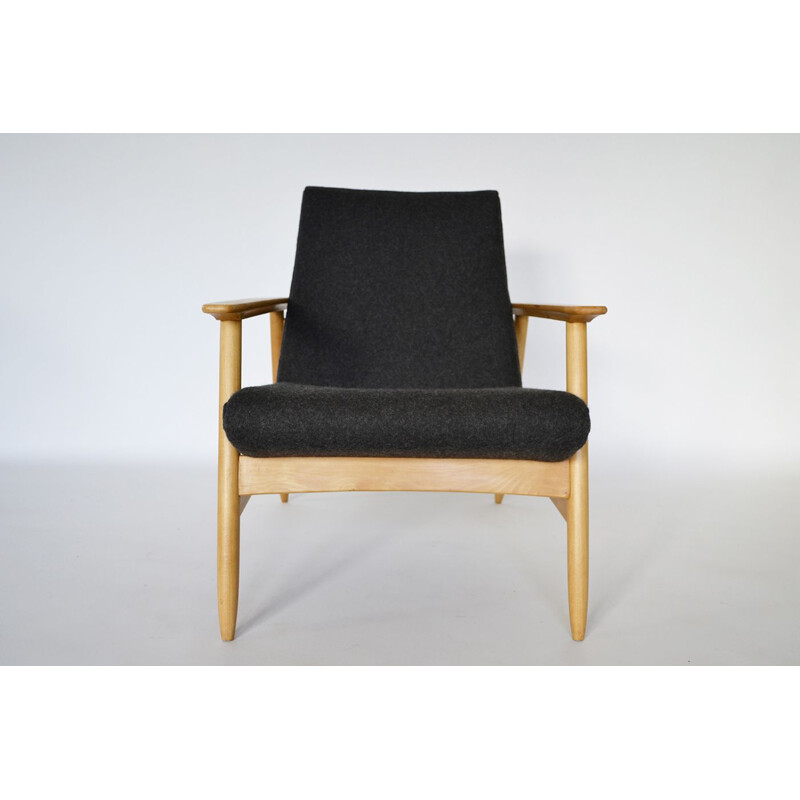 Paire de fauteuils vintage Anthracite gris Azuolas par Valerija Ema Cukermanienė 1960