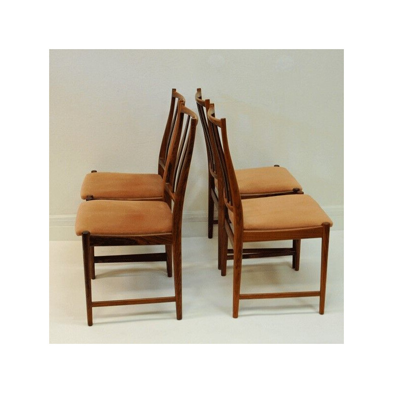 Ensemble de 4 chaises vintage pour Bruksbo en palissandre et velours rose 1960