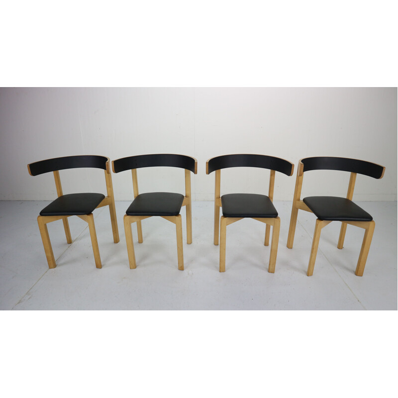 Ensemble de 4 chaises vintage pour Schiang Møbler en similicuir noir et érable 1970